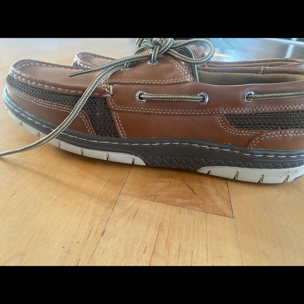 Mens 10.5 leather boat shoe